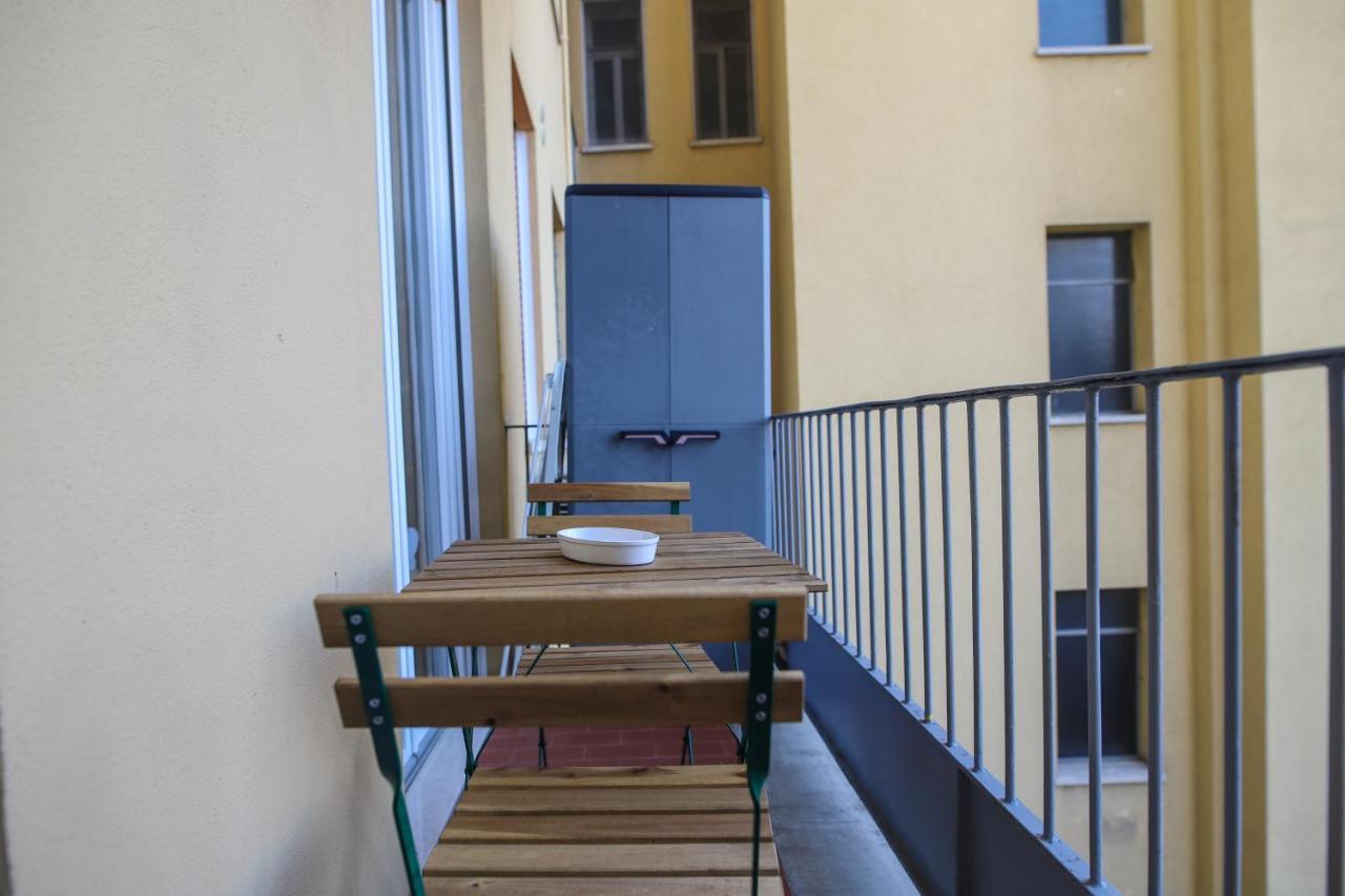 Central Apartment Close To Food And Shopping Bolonha Exterior foto